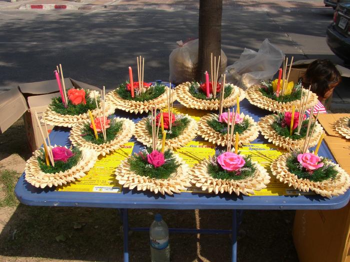 Preparing For Loy Krathong, Pattaya