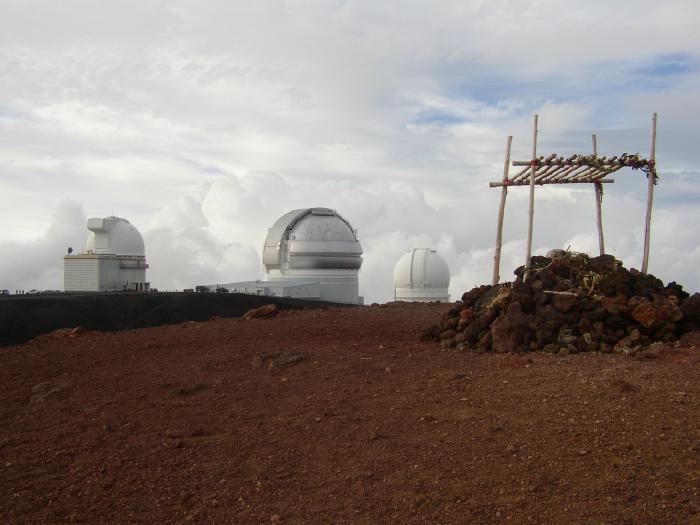 Pu'u Wekiu's Heiau And Nearby Telescopes